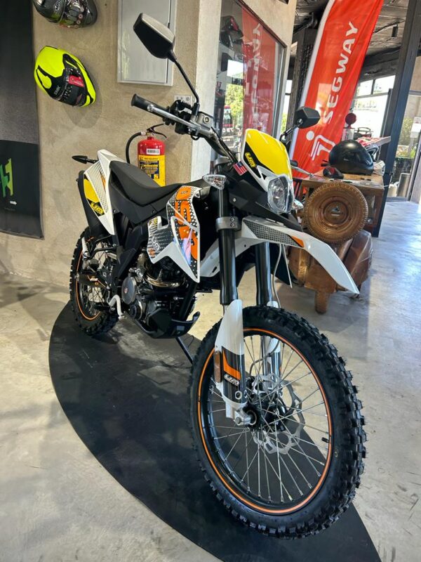88€/ Mes UM DSR XC 125cc - Imagen 4