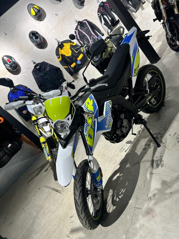 73€/Mes Um Sm 125 - Imagen 8