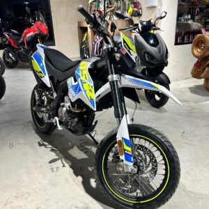 73€/Mes Um Sm 125