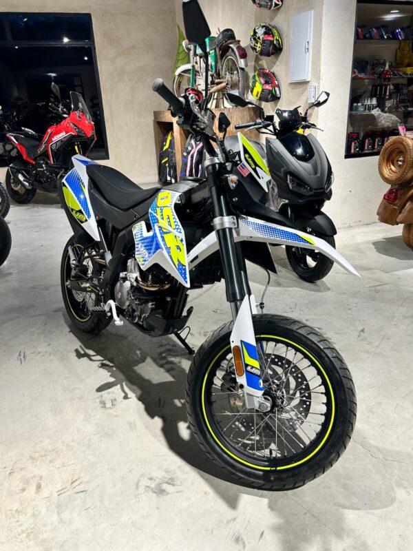 73€/Mes Um Sm 125
