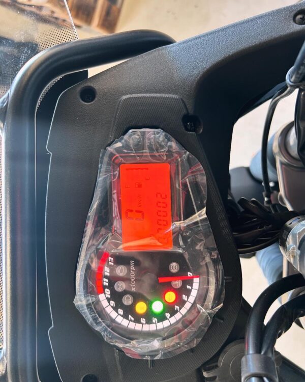 83€/Mes UM TT TRAIL 125cc - Imagen 7