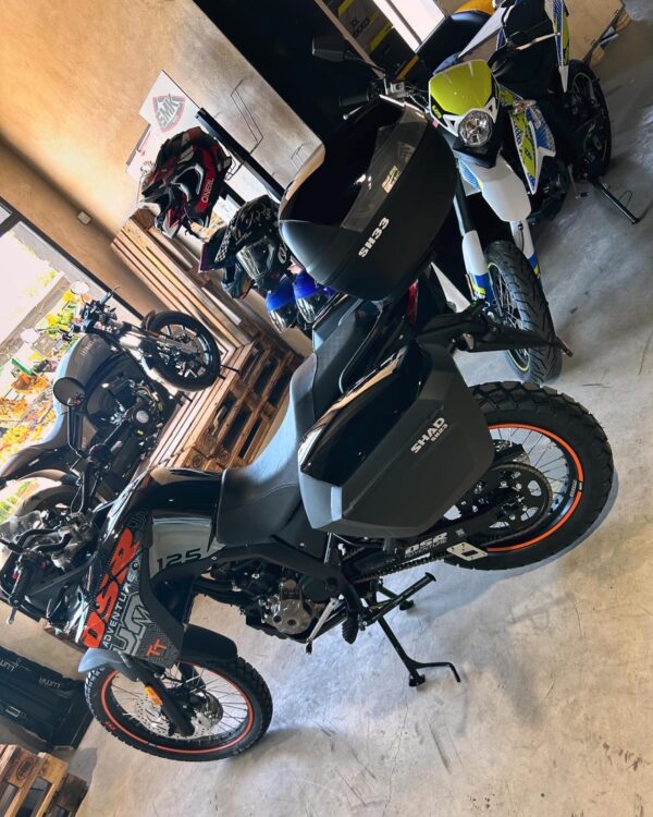 83€/Mes UM TT TRAIL 125cc - Imagen 4